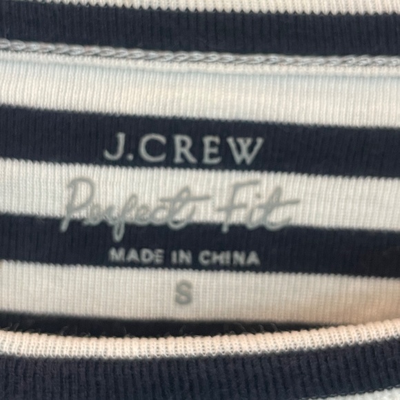J. Crew Perfect Fit T-Shirt SIZE SMALL - Picture 2 of 3